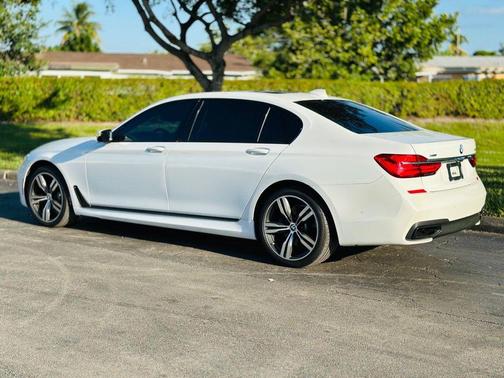 2017 BMW 750 i xDrive