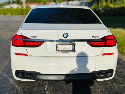 2017 BMW 750 i xDrive