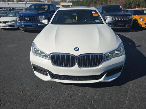2017 BMW 750 i xDrive