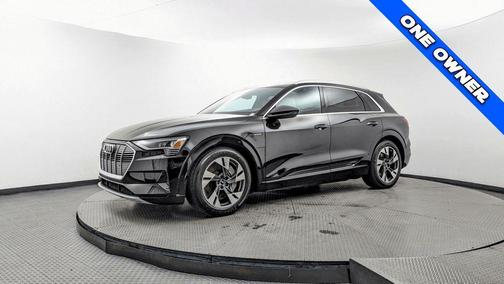 2022 Audi e-tron Premium