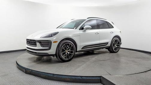 2022 Porsche Macan Base