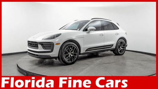2022 Porsche Macan Base