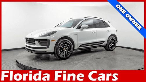 2022 Porsche Macan Base