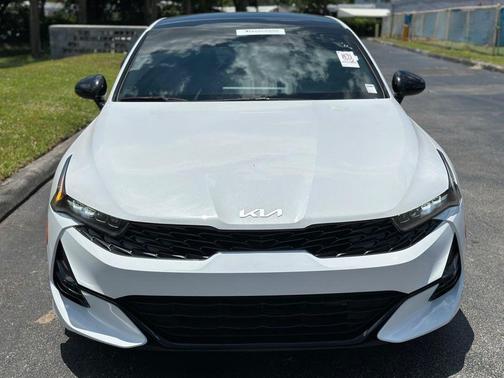 Glacial White Pearl 2024 Kia K5 GT