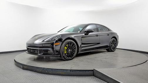2018 Porsche Panamera 4