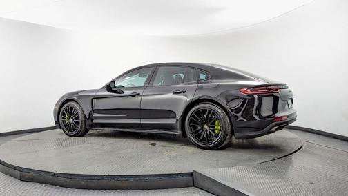 2018 Porsche Panamera 4