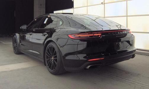 2018 Porsche Panamera 4