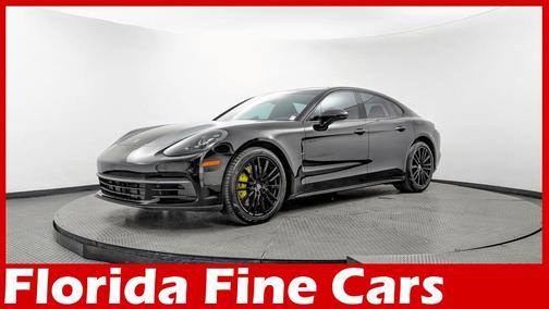 2018 Porsche Panamera 4