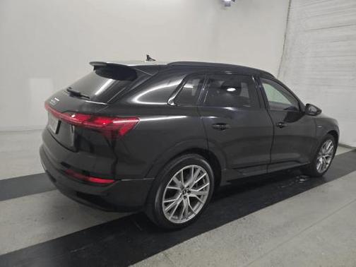 2021 Audi e-tron Prestige