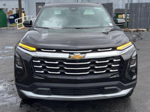Mosaic Black Metallic 2026 Chevrolet Equinox LT