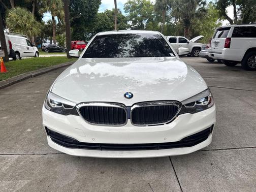 2019 BMW 530 i