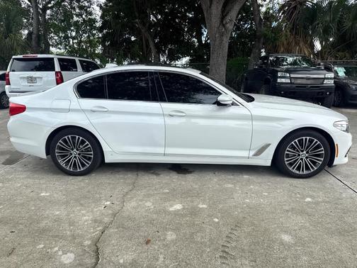 2019 BMW 530 i