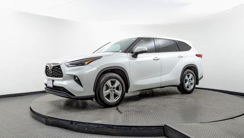 2022 Toyota Highlander LE