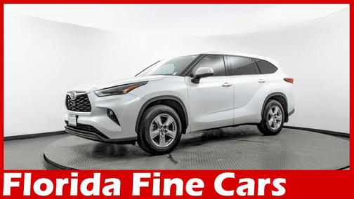 2022 Toyota Highlander LE