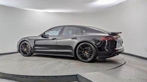 2018 Porsche Panamera 4S