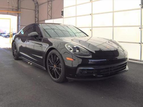 2018 Porsche Panamera 4S