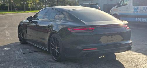 2018 Porsche Panamera 4S