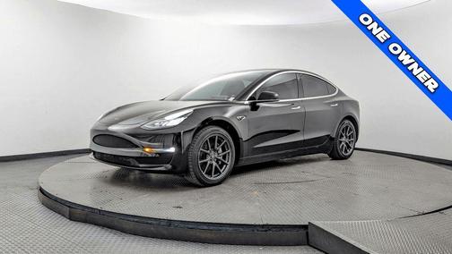 Obsidian Black Metallic 2018 Tesla Model 3 Long Range