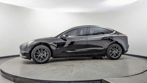 Obsidian Black Metallic 2018 Tesla Model 3 Long Range
