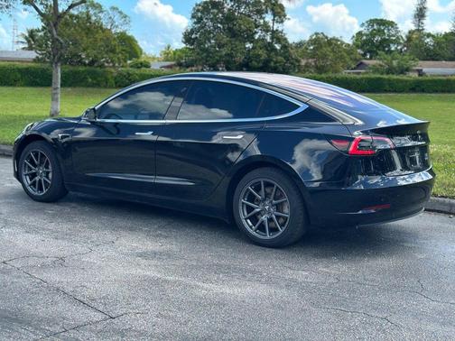 Obsidian Black Metallic 2018 Tesla Model 3 Long Range