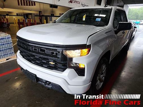 Summit White 2022 Chevrolet Silverado 1500 Custom