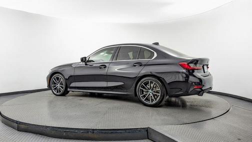 2021 BMW 330 i