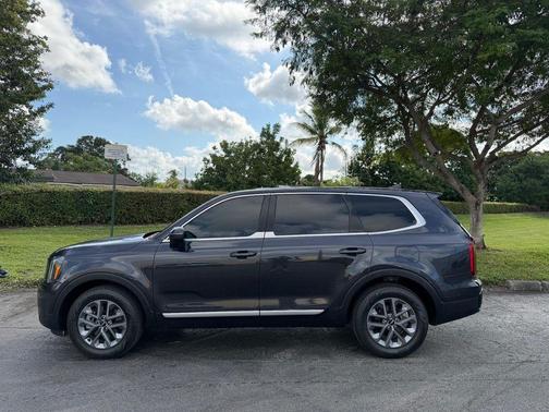 2025 Kia Telluride LX