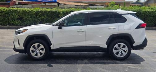 2025 Toyota RAV4 LE
