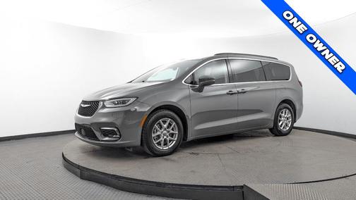 2022 Chrysler Pacifica Touring-L