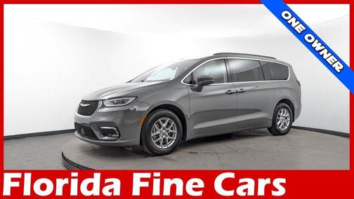 2022 Chrysler Pacifica Touring-L