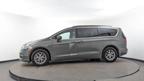 2022 Chrysler Pacifica Touring-L