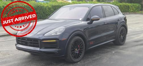 Moonlight Blue Metallic 2021 Porsche Cayenne GTS