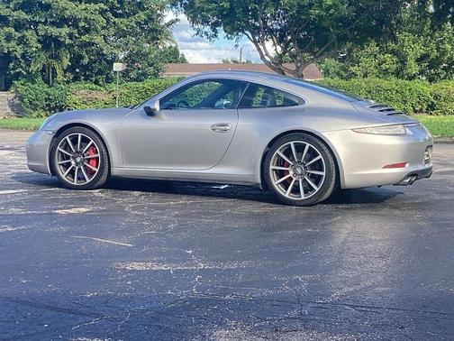 2013 Porsche 911 Carrera 4S