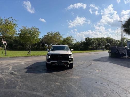 2023 Chevrolet Suburban Z71