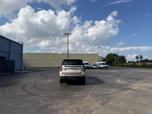 2023 Chevrolet Suburban Z71