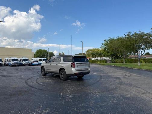 2023 Chevrolet Suburban Z71