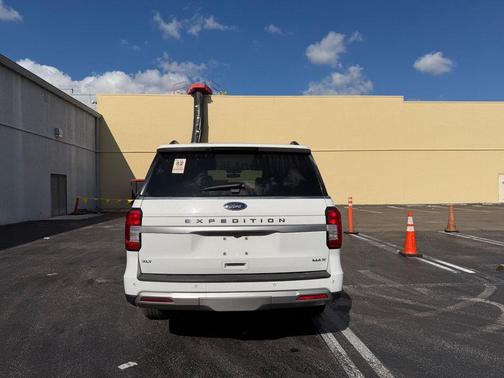 2023 Ford Expedition Max XLT