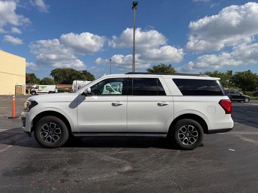 2023 Ford Expedition Max XLT