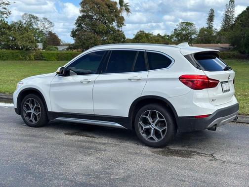 Alpine White 2018 BMW X1 sDrive28i