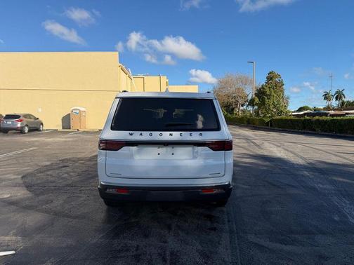 2022 Jeep Wagoneer Series II