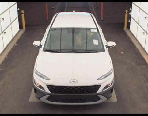 2023 Hyundai KONA SE