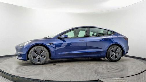 Deep Blue Metallic 2022 Tesla Model 3 Long Range