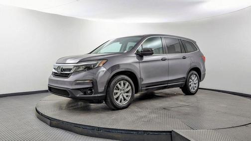 Modern Steel Metallic 2019 Honda Pilot LX