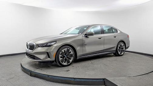 2024 BMW 530 i