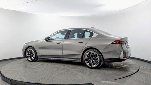 2024 BMW 530 i