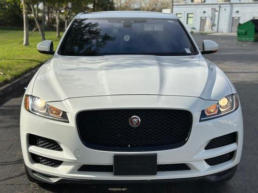 2017 Jaguar F-PACE 35t Premium