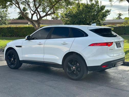 2017 Jaguar F-PACE 35t Premium