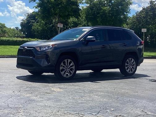 2020 Toyota RAV4 XLE Premium