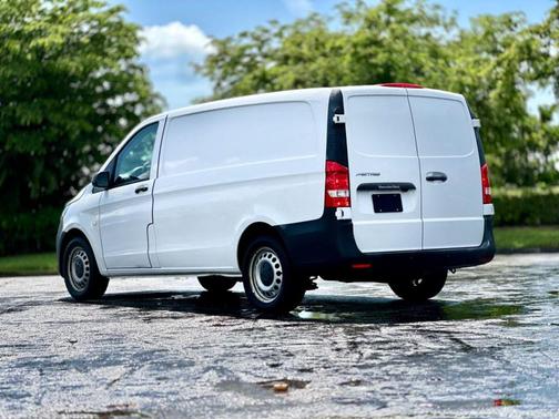 2020 Mercedes-Benz Metris Base