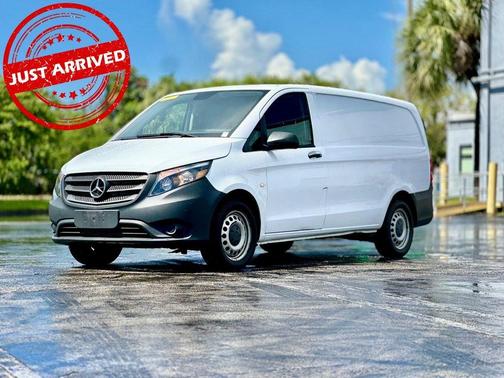 2020 Mercedes-Benz Metris Base